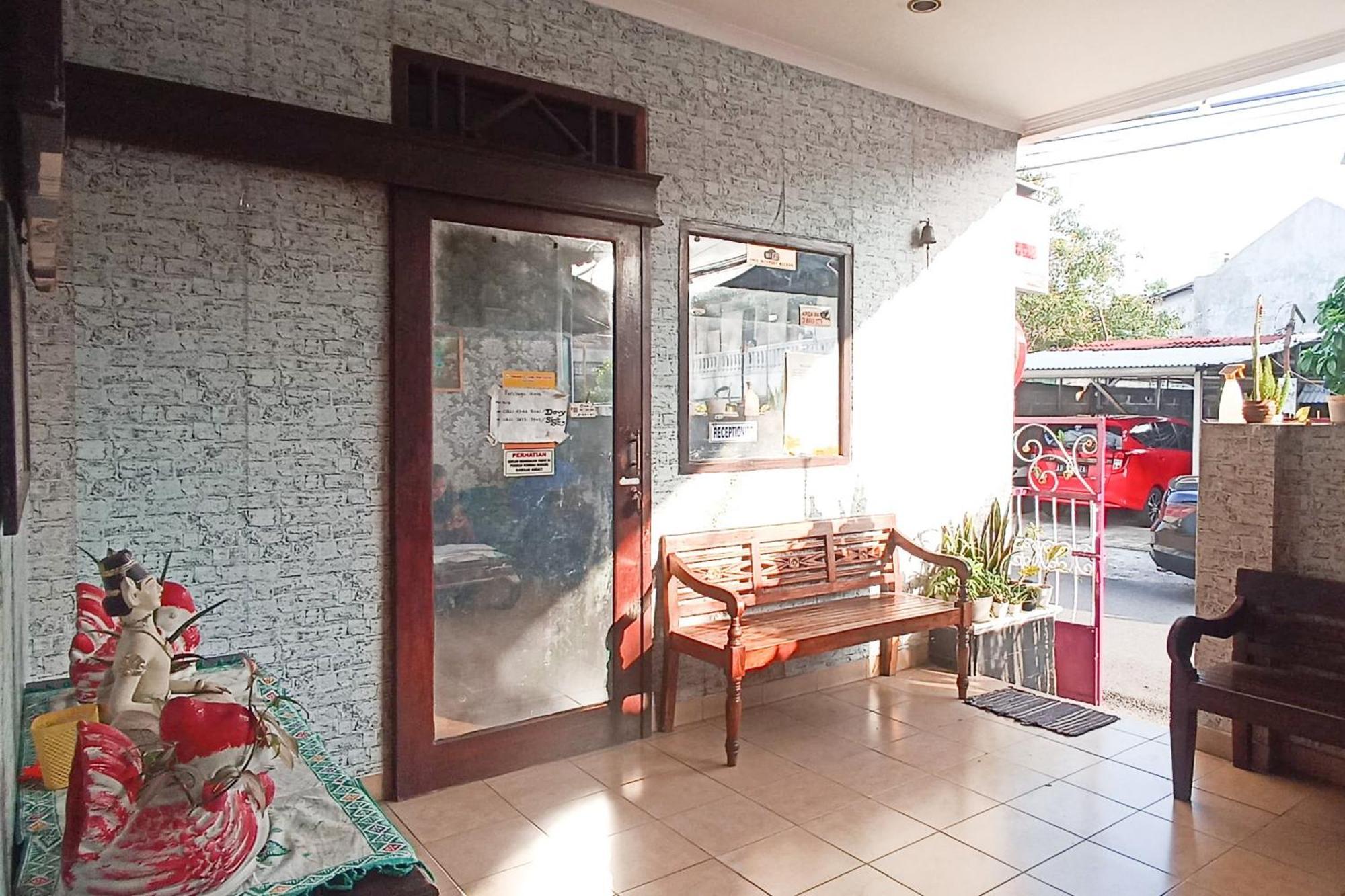 Trihakso Guest House Near Kaliurang Redpartner Sleman  Bagian luar foto