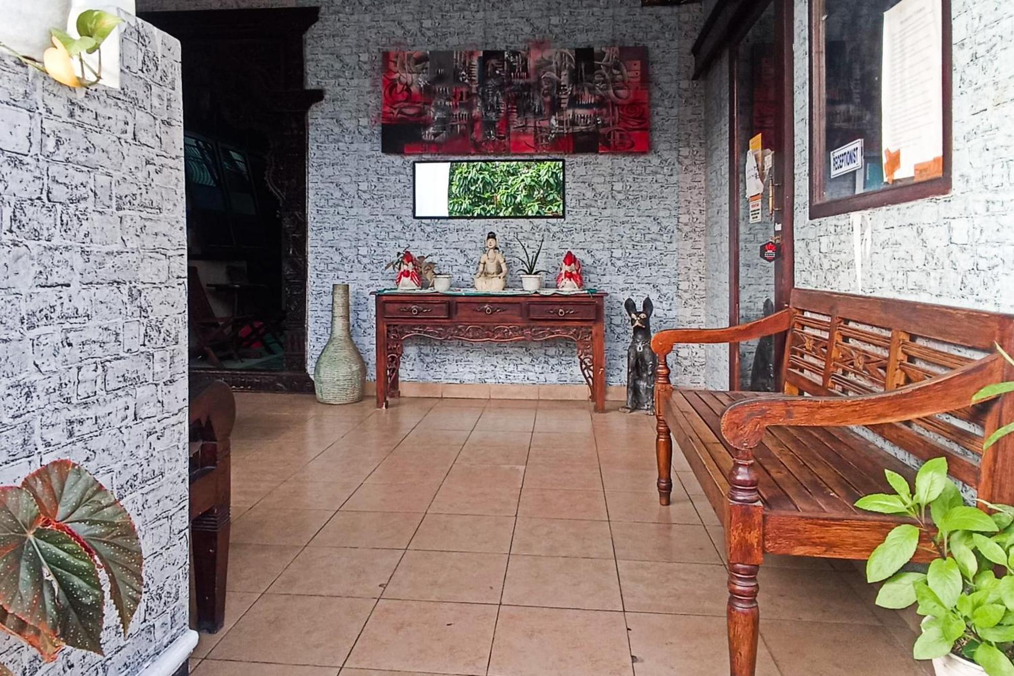 Trihakso Guest House Near Kaliurang Redpartner Sleman  Bagian luar foto
