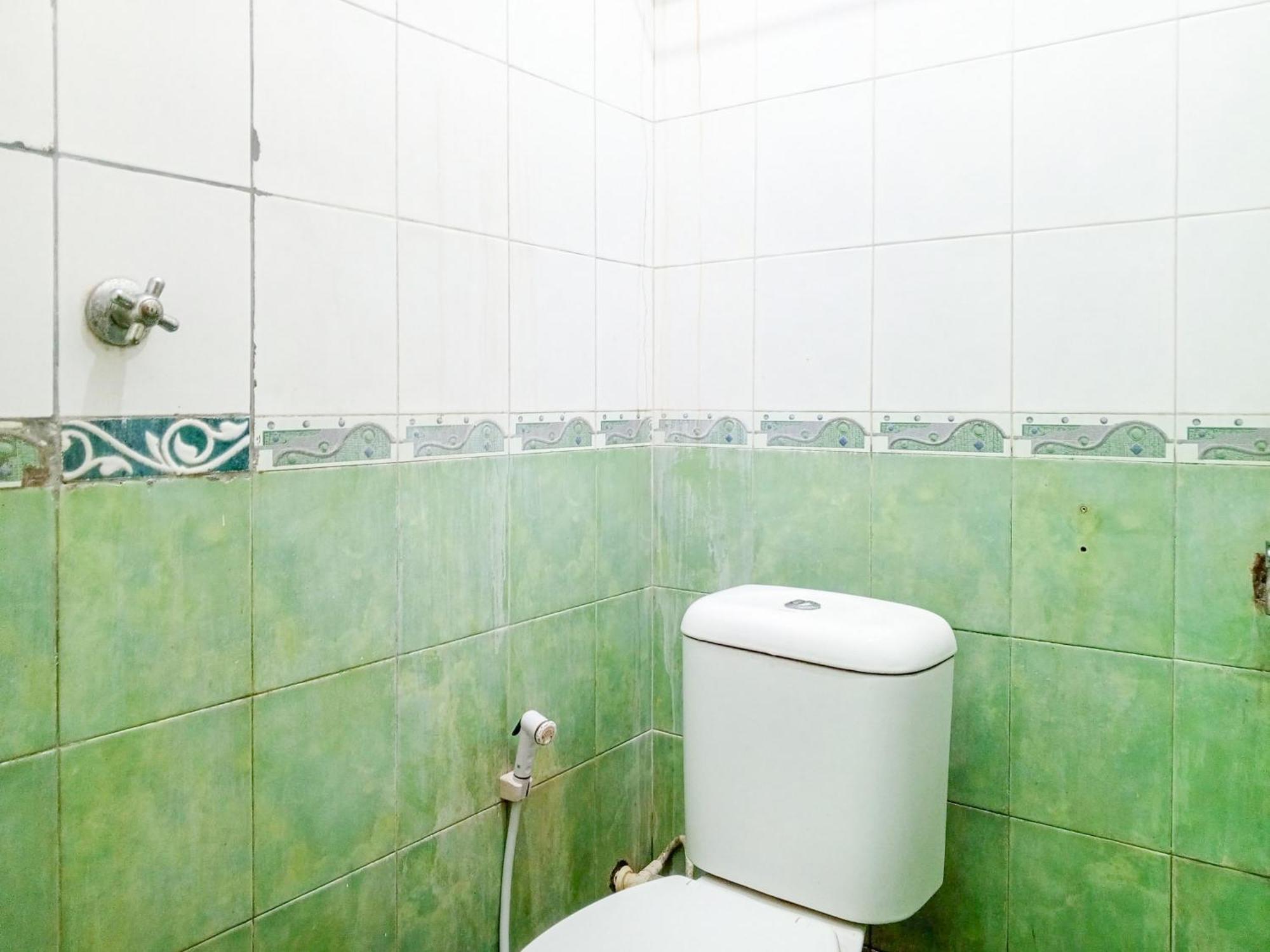 Trihakso Guest House Near Kaliurang Redpartner Sleman  Bagian luar foto